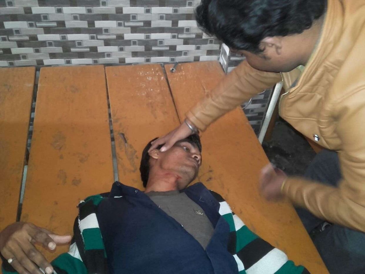 Chopped throat of Chinese-laden bike riders