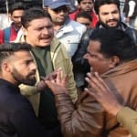 फिल्म पद्मावत का विरोध करते लोग