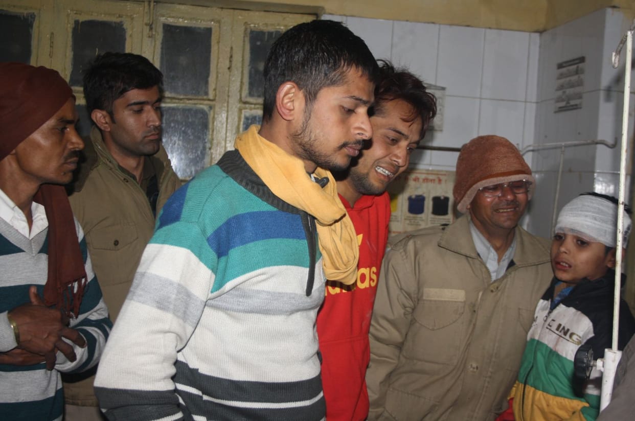 जोरदार धमाका और आग का गोला बन गई कार