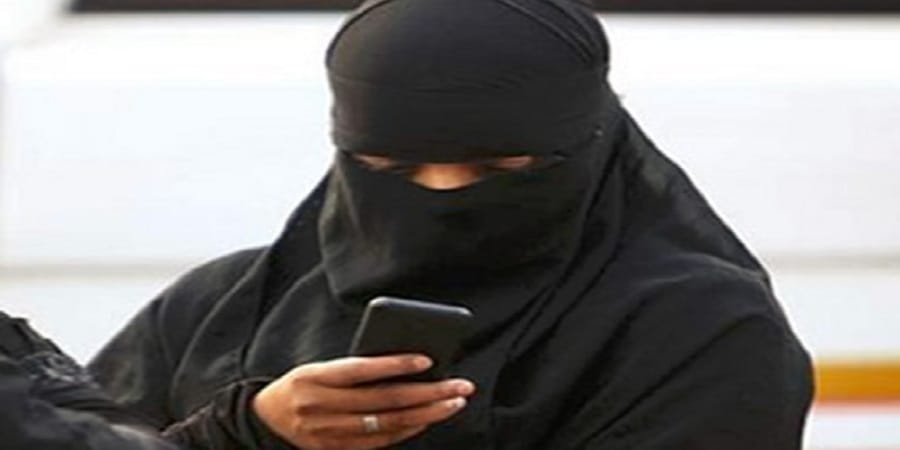 Divorced her husband, married to lover, just got cheated