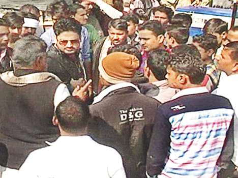 Farmers protested against non-purchase of pulses