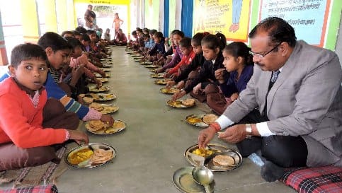 डीएम को गायब मिले मुड़सेना स्कूल के प्रधानाध्यापक, सस्पेंड