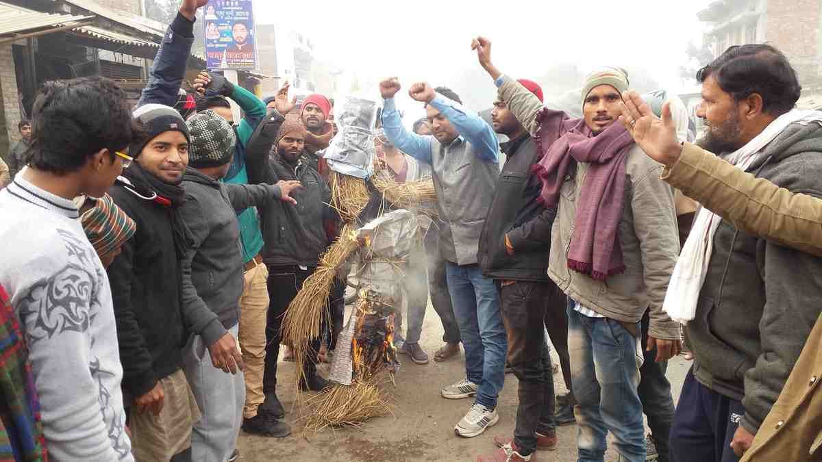 BJP Minority Front burn effigy of Wakf Board chairman Wasim Rizvi