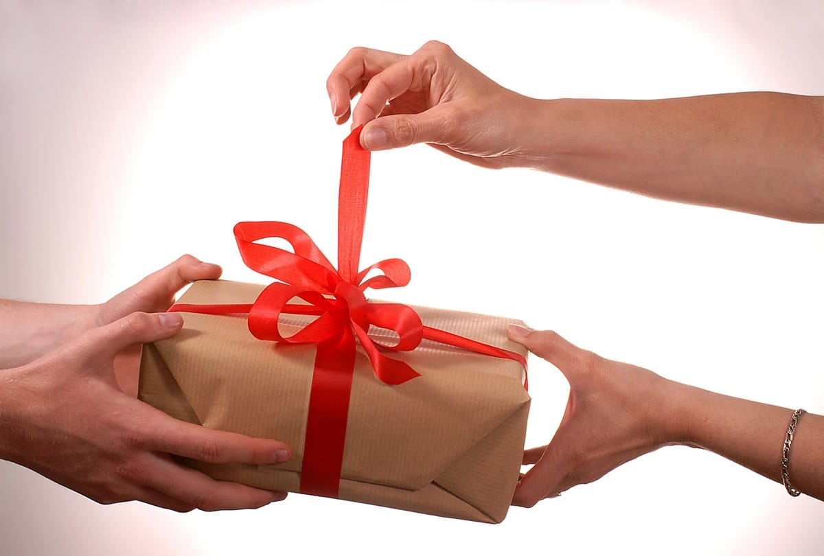 not diamonds giving this to your girlfriend and win her heart