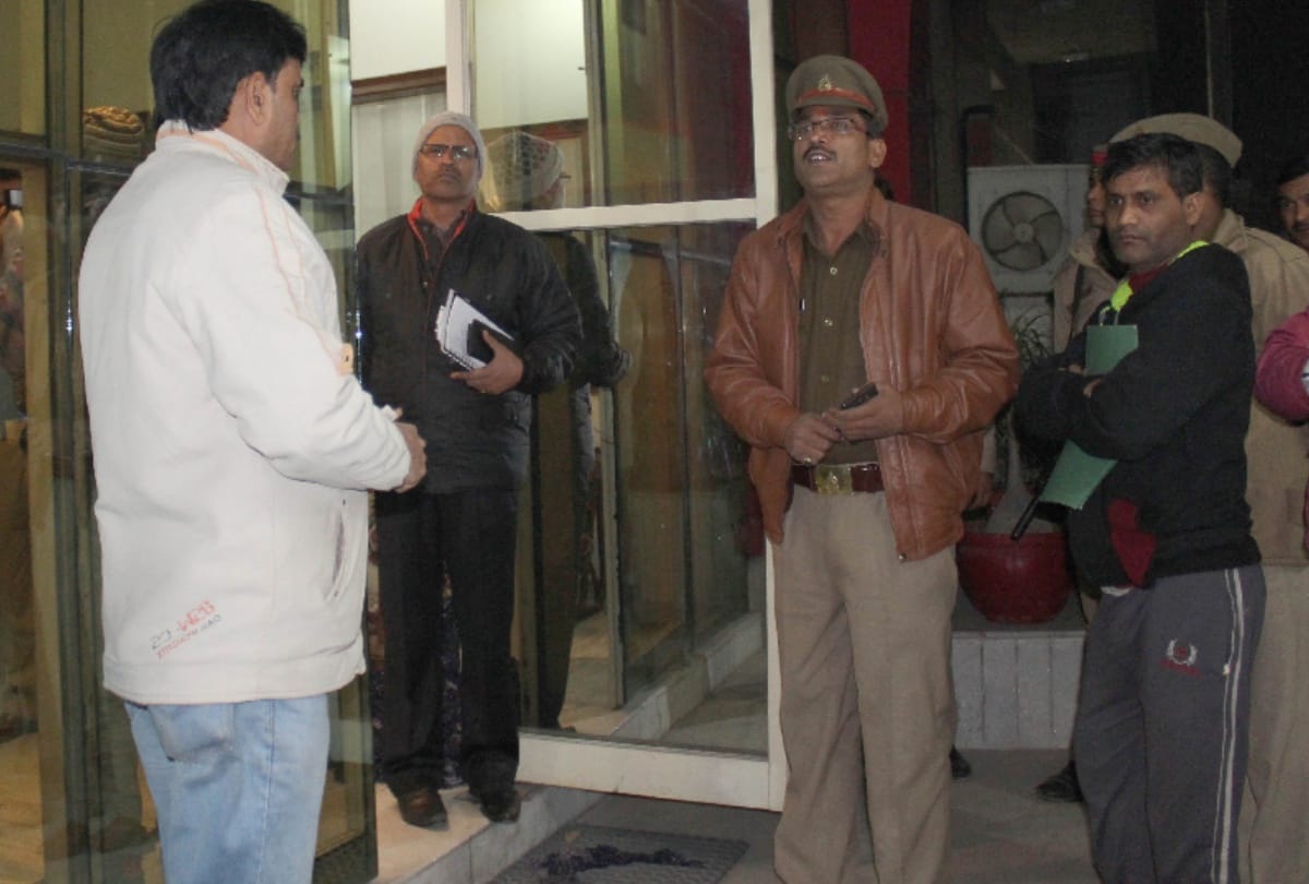 in garment company's guard murder, murderers left these clues