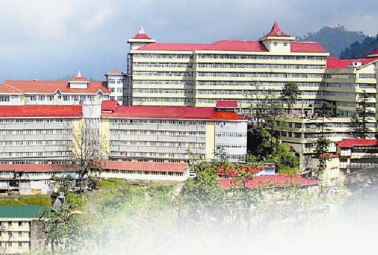 आईजीएमसी में खुद ही प्रतिबंधित दवा का इंजेक्शन लेते पकड़ा मरीज