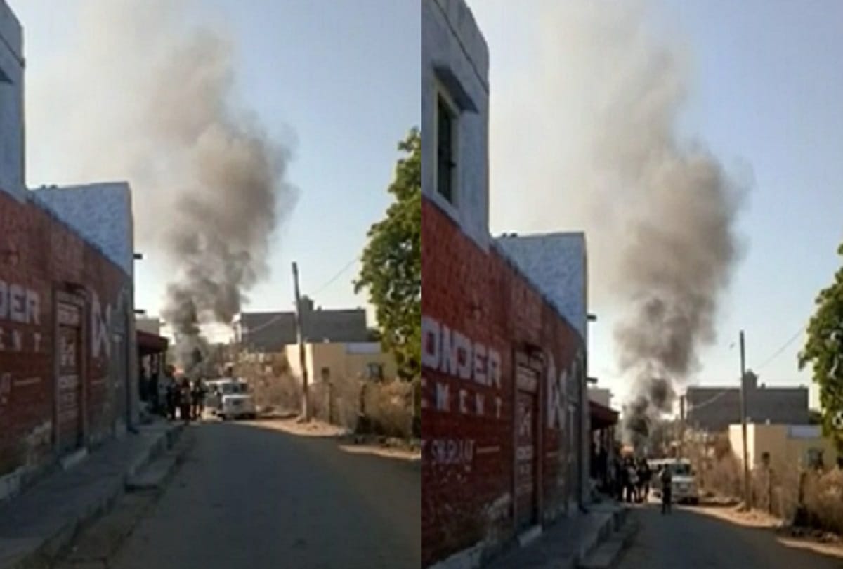After the murder, people aggrieved, more than half a dozen houses and demolition shops in jodhpur