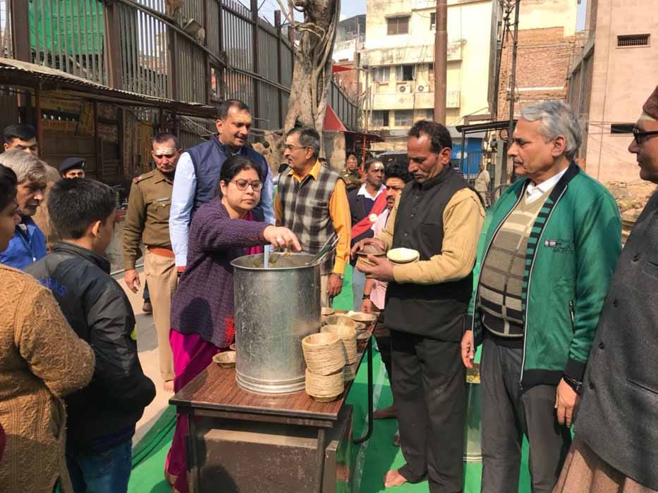 Makar sankranti celebration in kashi vishwanath temple
