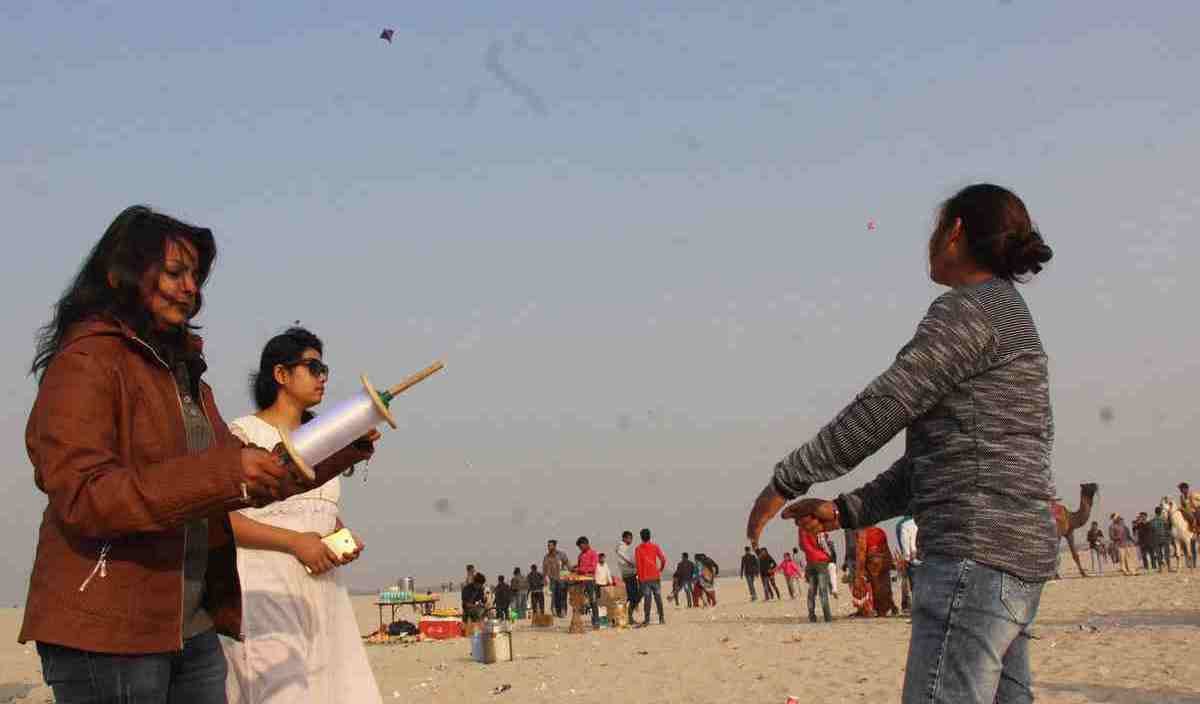 police to take action againt 50 crore manjha business