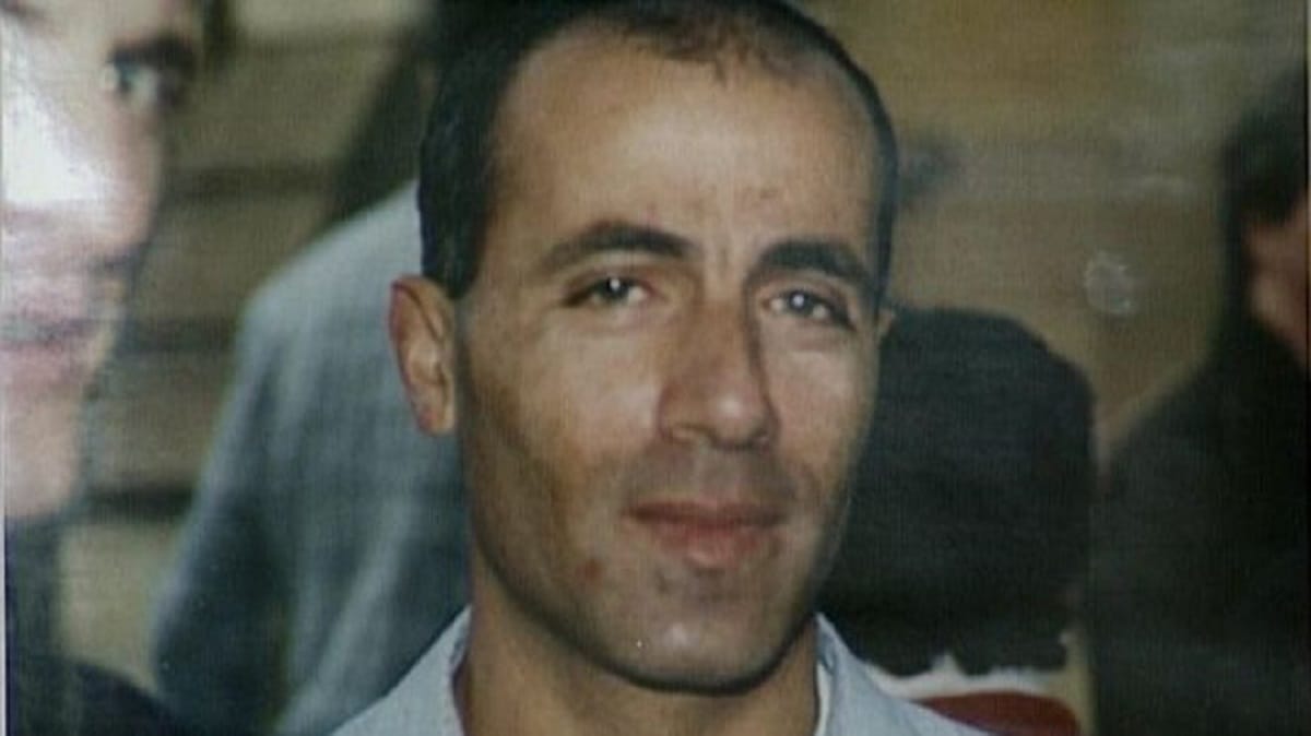 a woman spy who trapped mordechai vanunu in her love 