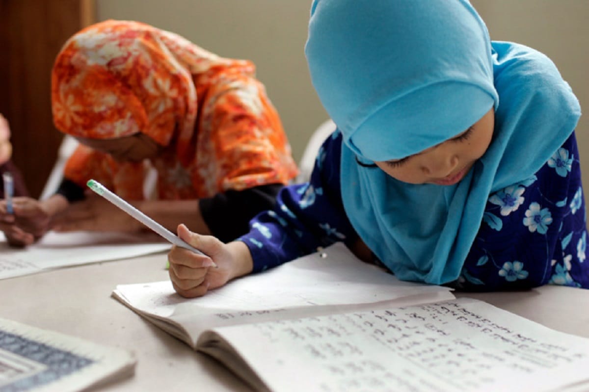 School students are being sentenced to be Muslim