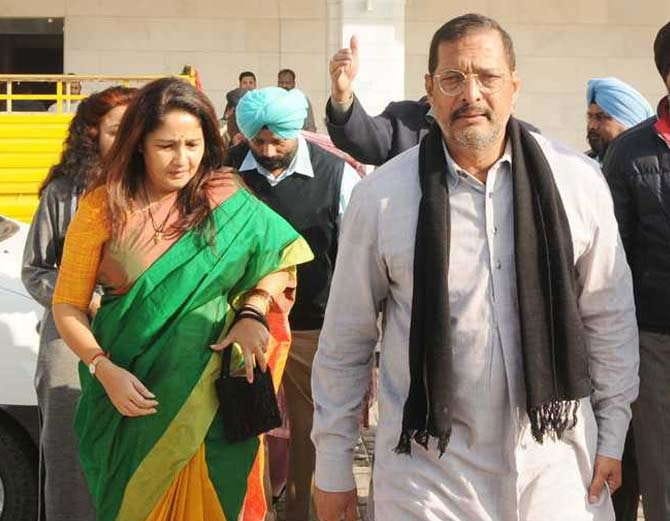 bollywood actor nana patekar in golden temple amritsar