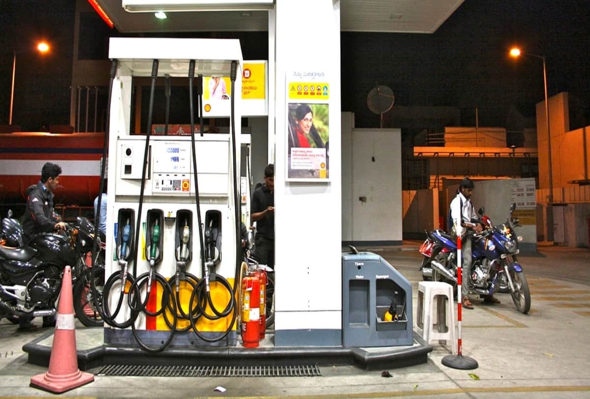 Petrol diesel rate hike four rupees in uttarakhand