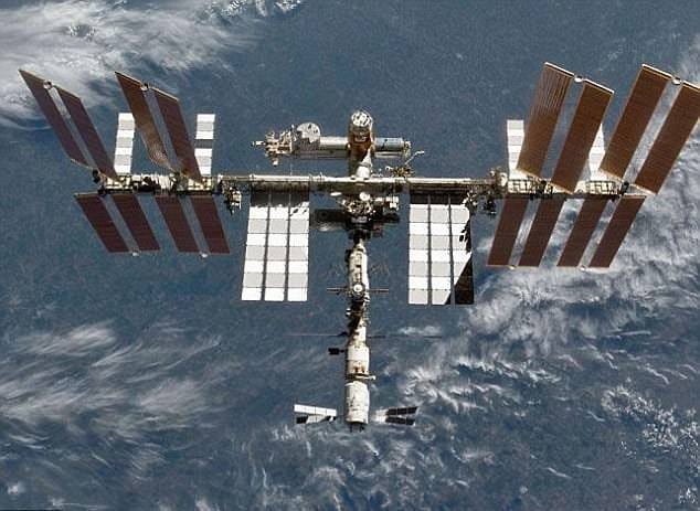 A japanese man claimed Astronauts Grow Taller in Space 