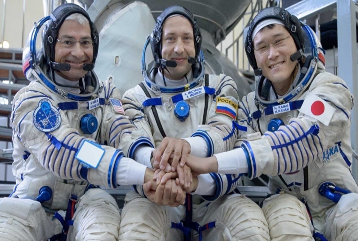A japanese man claimed Astronauts Grow Taller in Space 