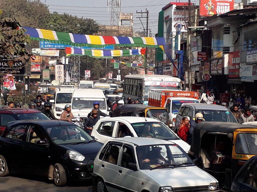 long traffic jam in dehradun clock tower