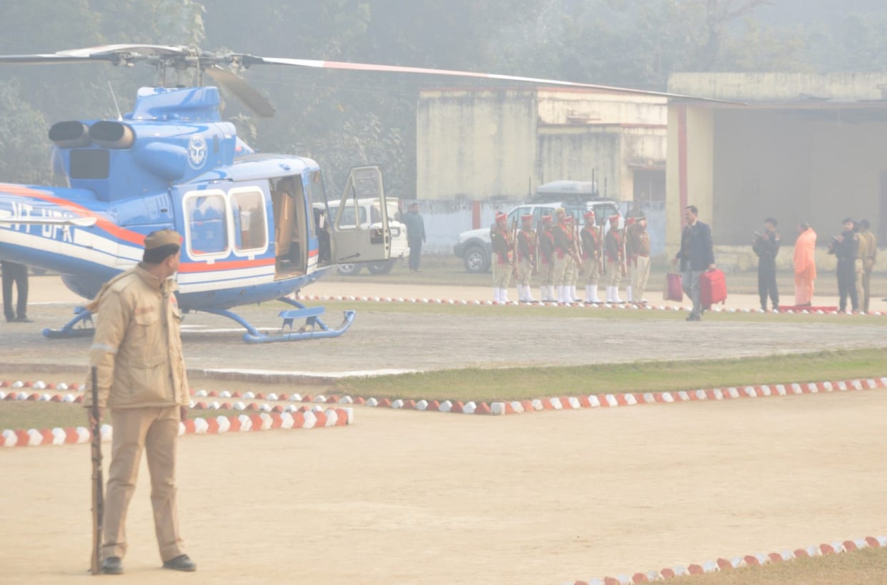 मौसम खराब होने से बस्ती से उड़ा सीएम का हेलीकॉप्टर