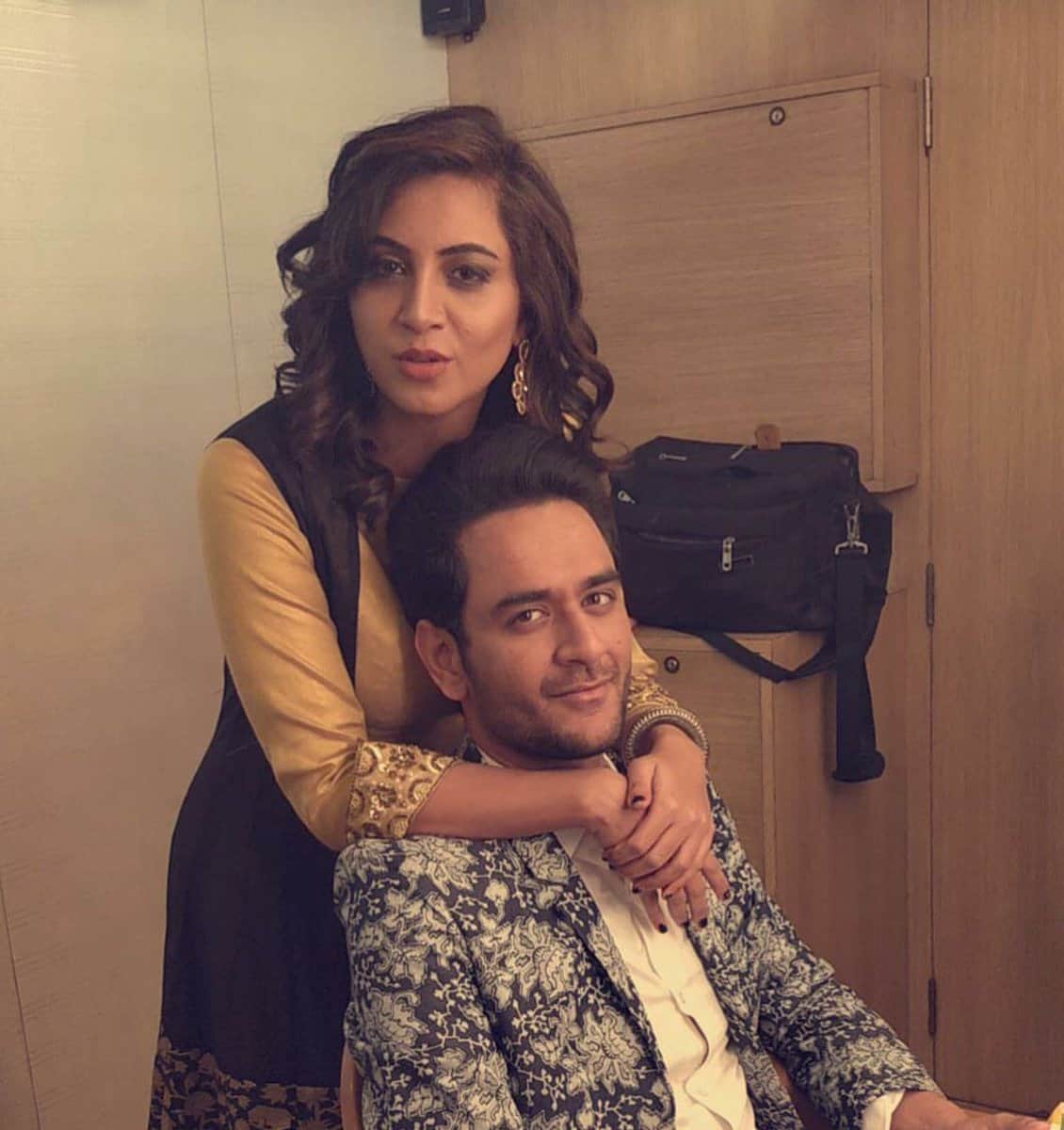 bigg boss 11 contestant Vikas Gupta to give his prize money to Arshi Khan and Jyoti Kumari