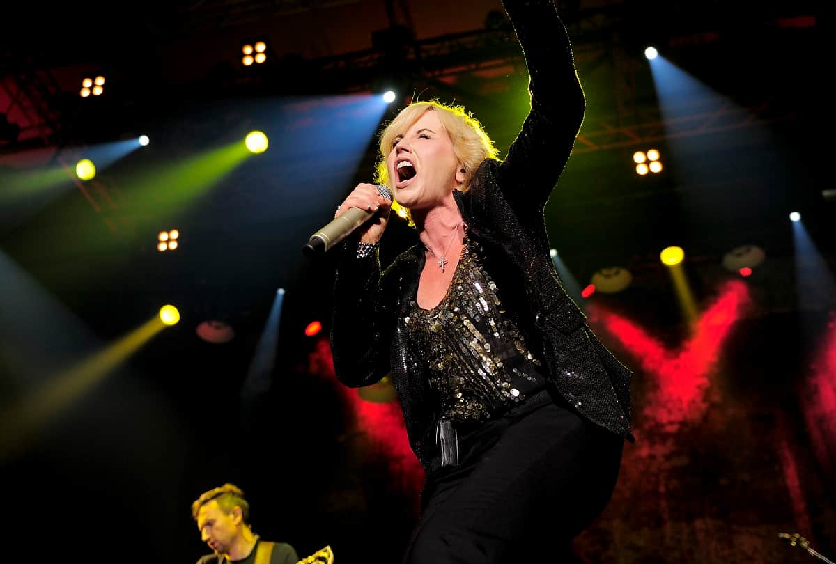 international singer dolores oriordan has died at the age of 46 in london