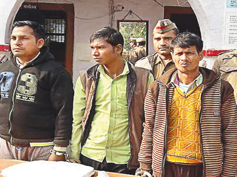 3 people arrested in driver loot case