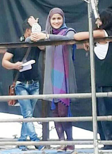 alia bhatt ranveer singh leaked first looked from gully boy
