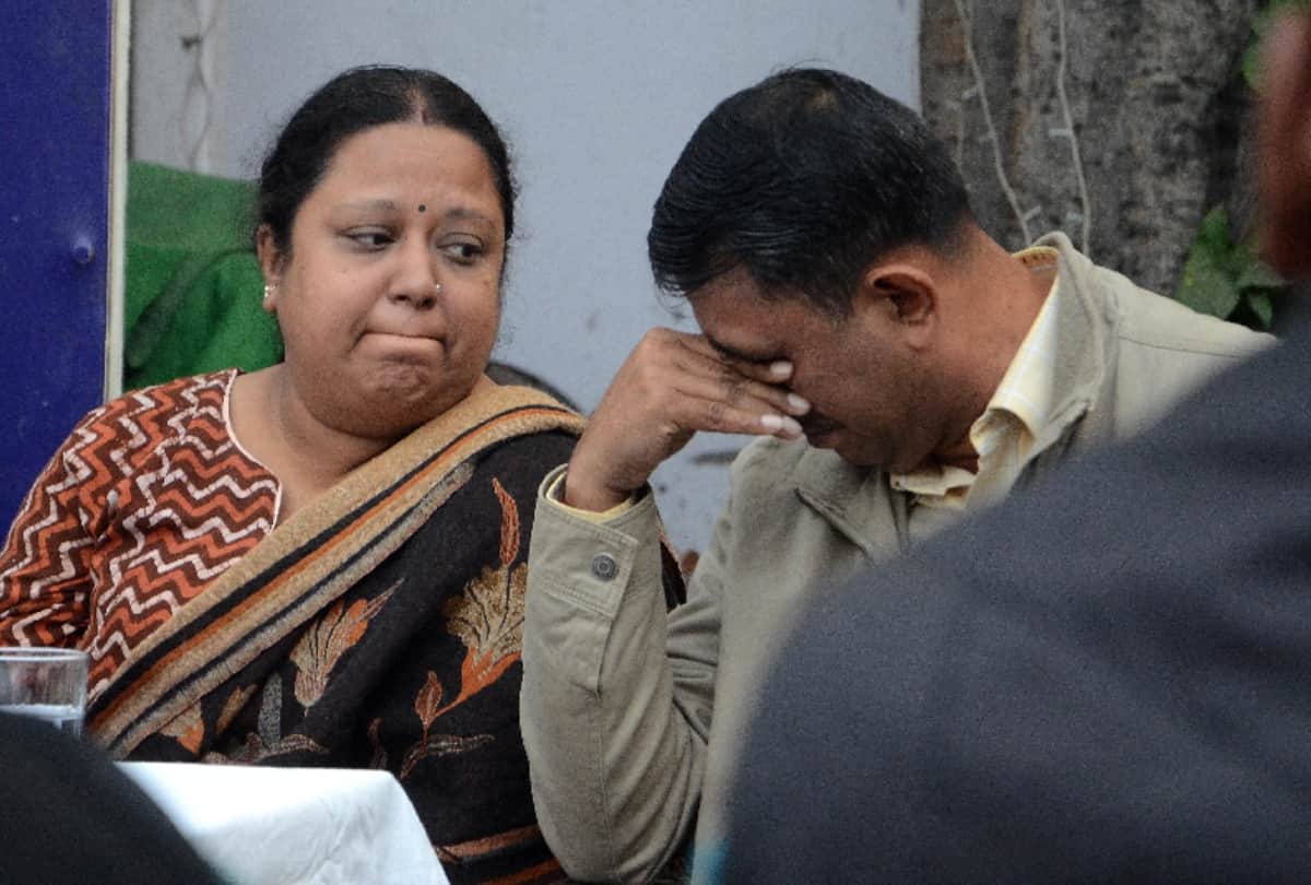 press conference of parents of dead students in amity university hostel