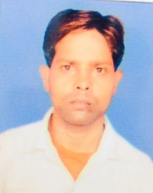 नाई की दुकान पर काम करने वाले अखिलेश का था शव