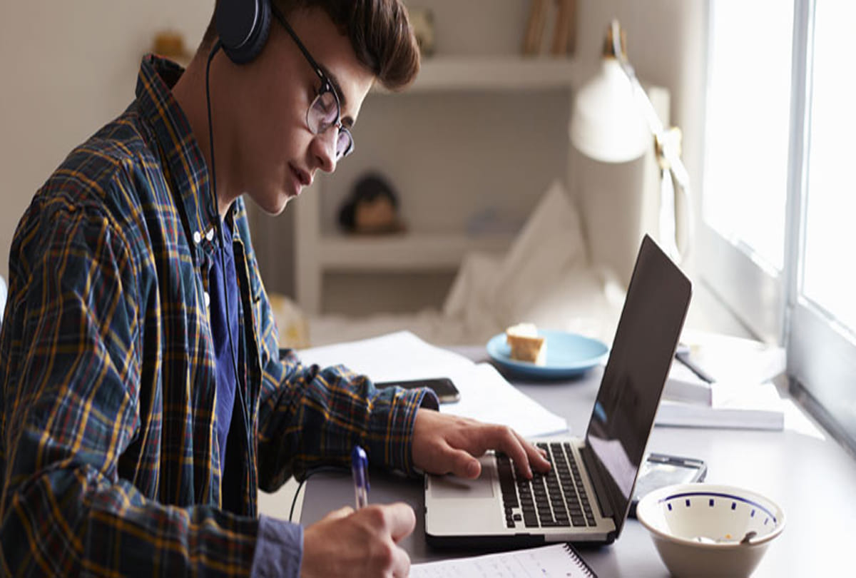 Kanpur University launches 'Professor's Online Lecture'