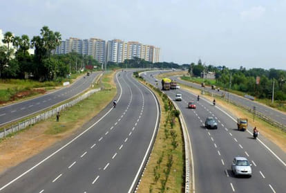 Agra Lucknow Expressway UP govt fixes toll rates