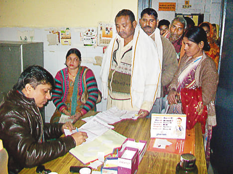 Rampur head, including 12 people jaundice
