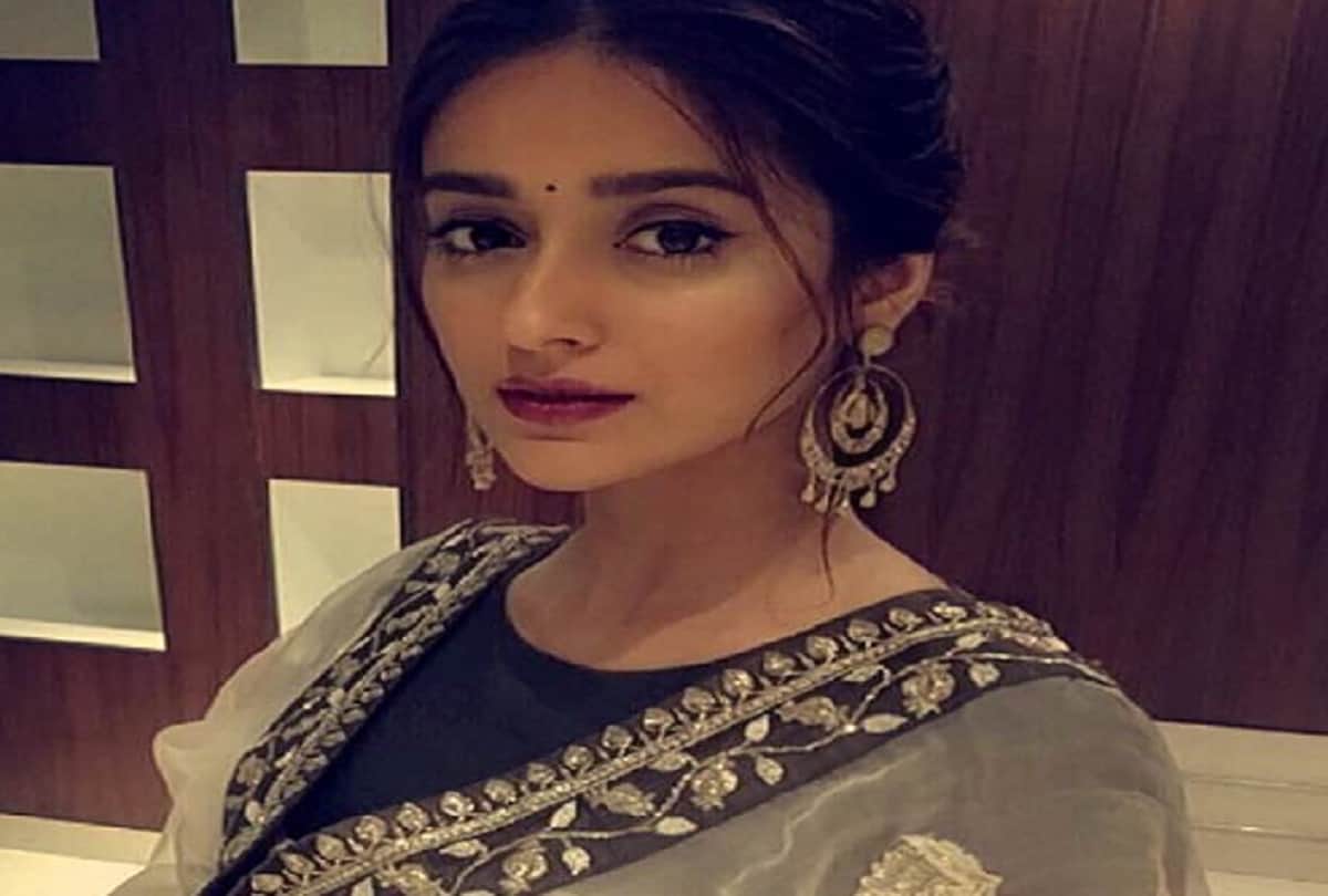 ileana dcruz beats kapil sharma and became most sensational in list
