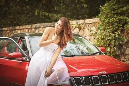 Bollywood Actress Jacqueline Fernandez buys Jeep Compass car