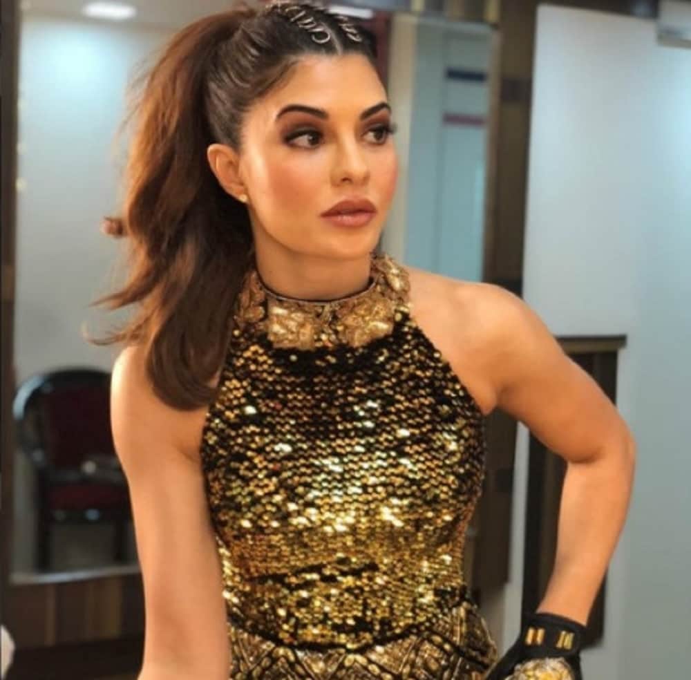 bollywood stars who spoke most english in hindi films