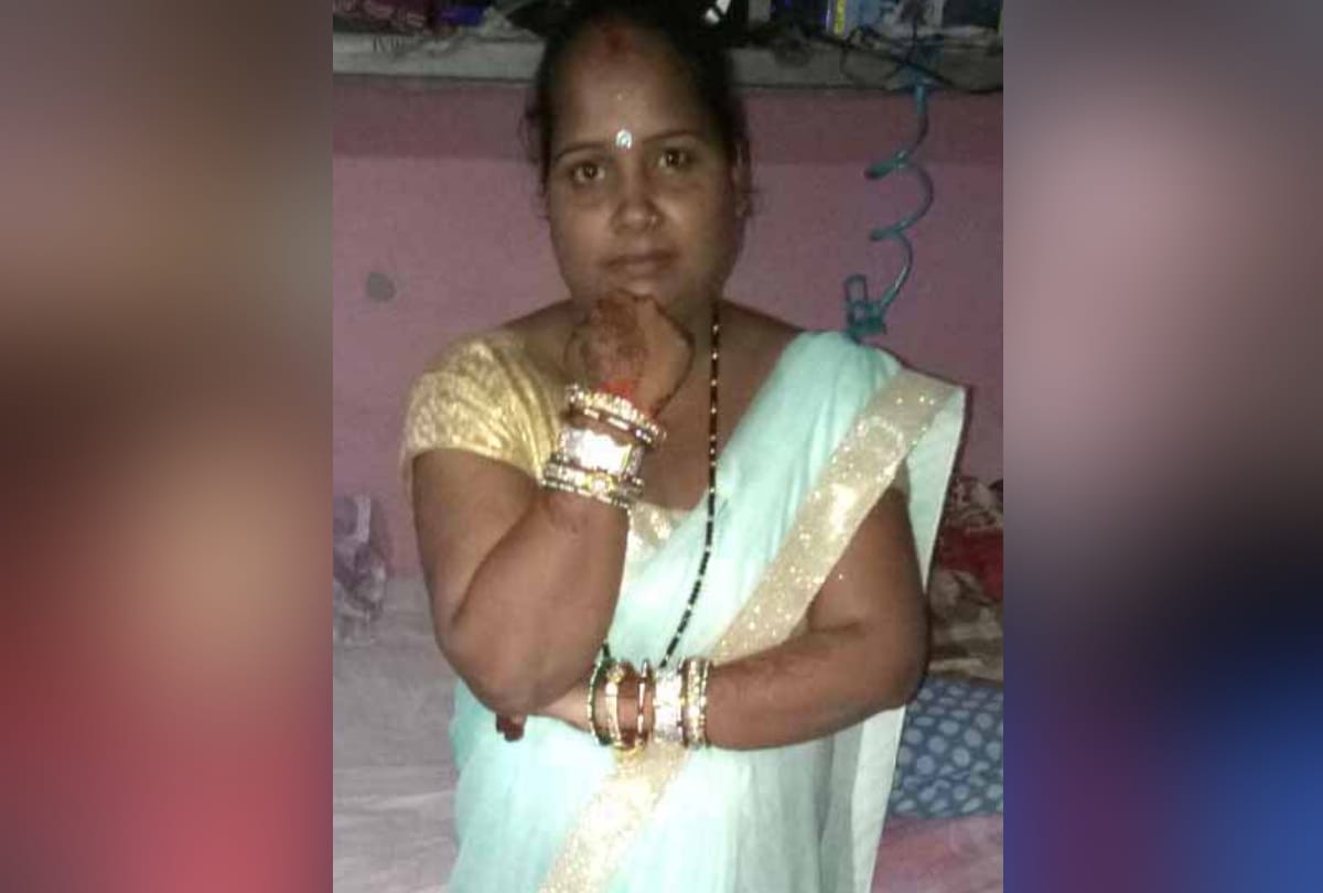 man killed his wife and son by hitting with brick and knife