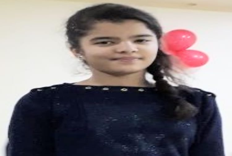 kritika thakur got first prize in postage stamp design