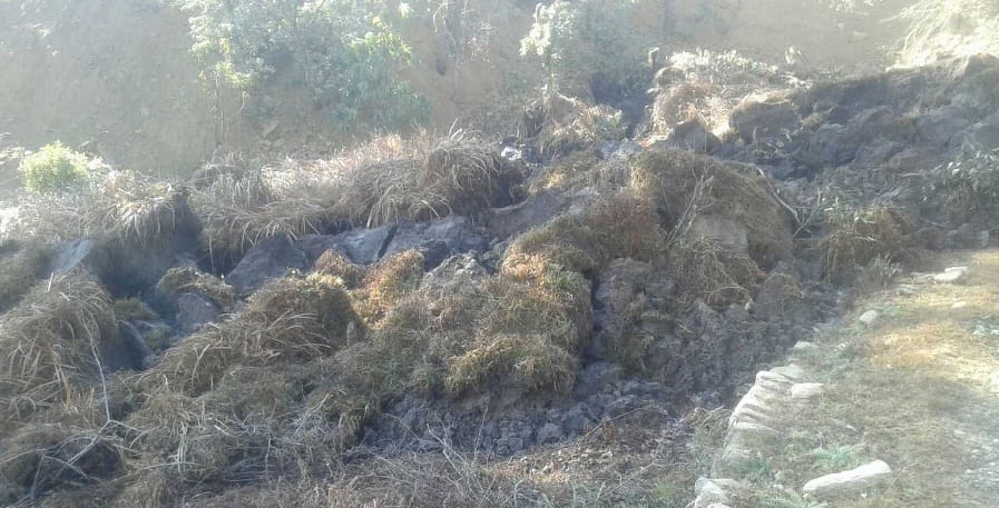 मुडियानी में तेज धमाके के साथ दरकी जमीन