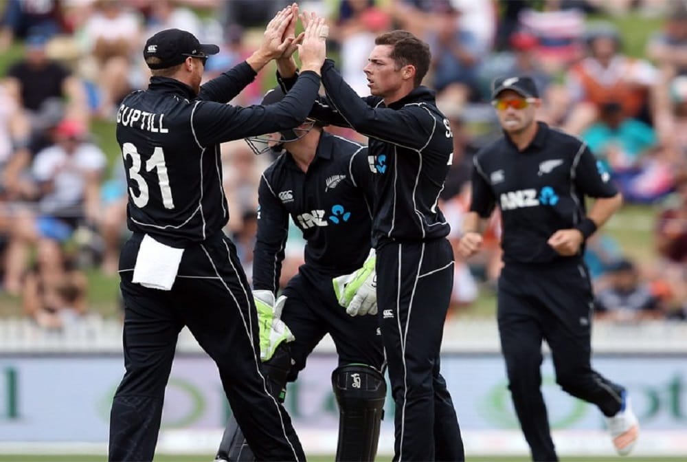 NZvPak: New Zealand won 4th odi match against pakistan by 5 wickets 