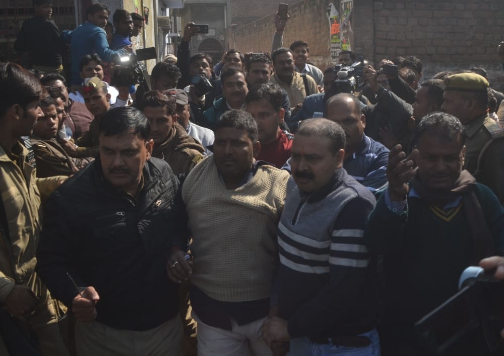 ex army man firing in etah caused family member hostage 