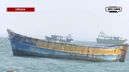 Sri Lankan Navy apprehends 16 Indian fishermen, 4 boats seized