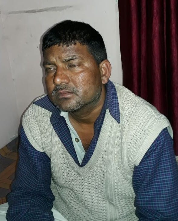 ex army man firing in etah caused family member hostage 