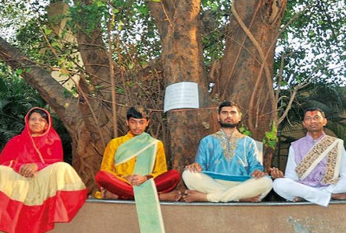 Sanket Parekh a chemical engineer from IIT Bombay is taking Diksha in Borivli