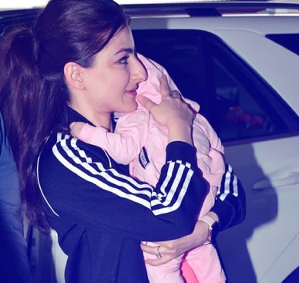 Soha ali khan daughter inaaya sleeping picture will surely take your heart