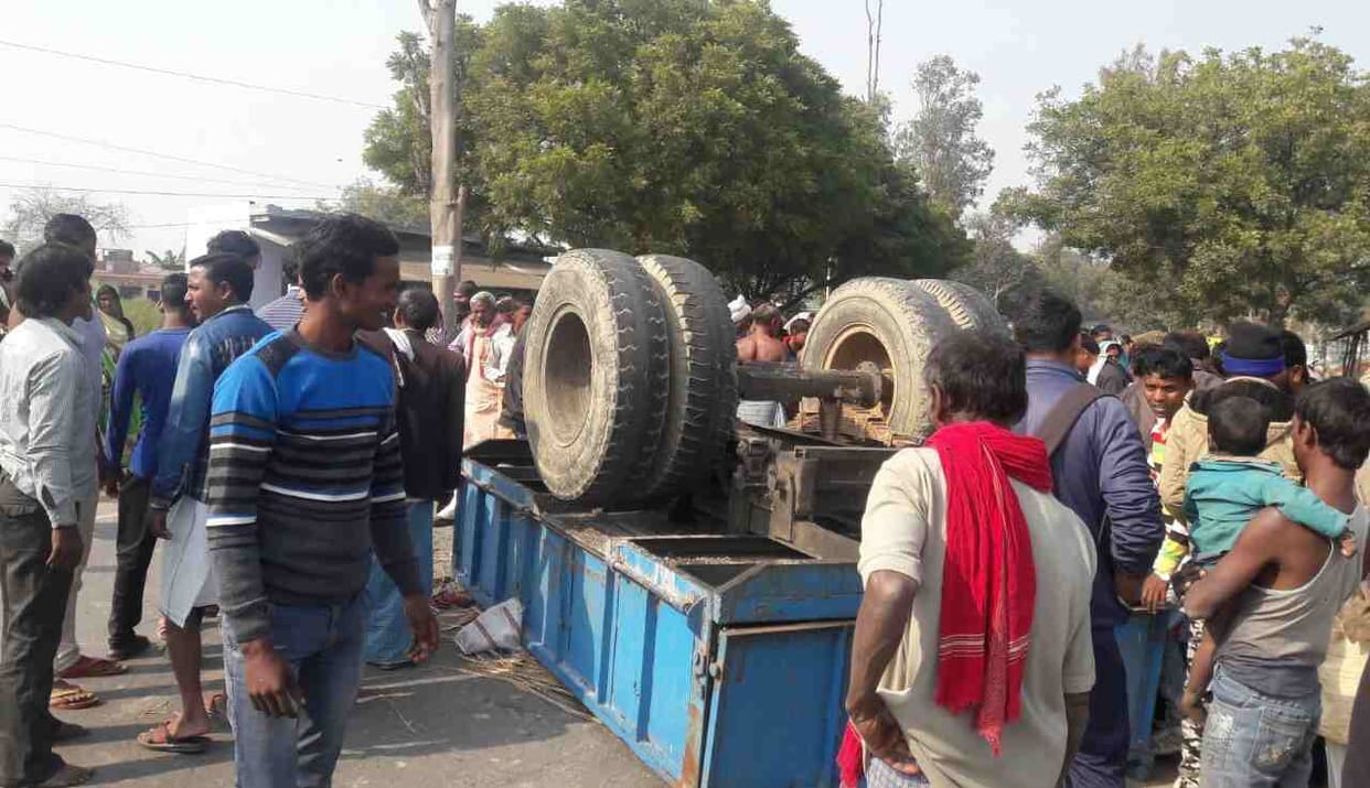 two women died and eight injured tractor accident