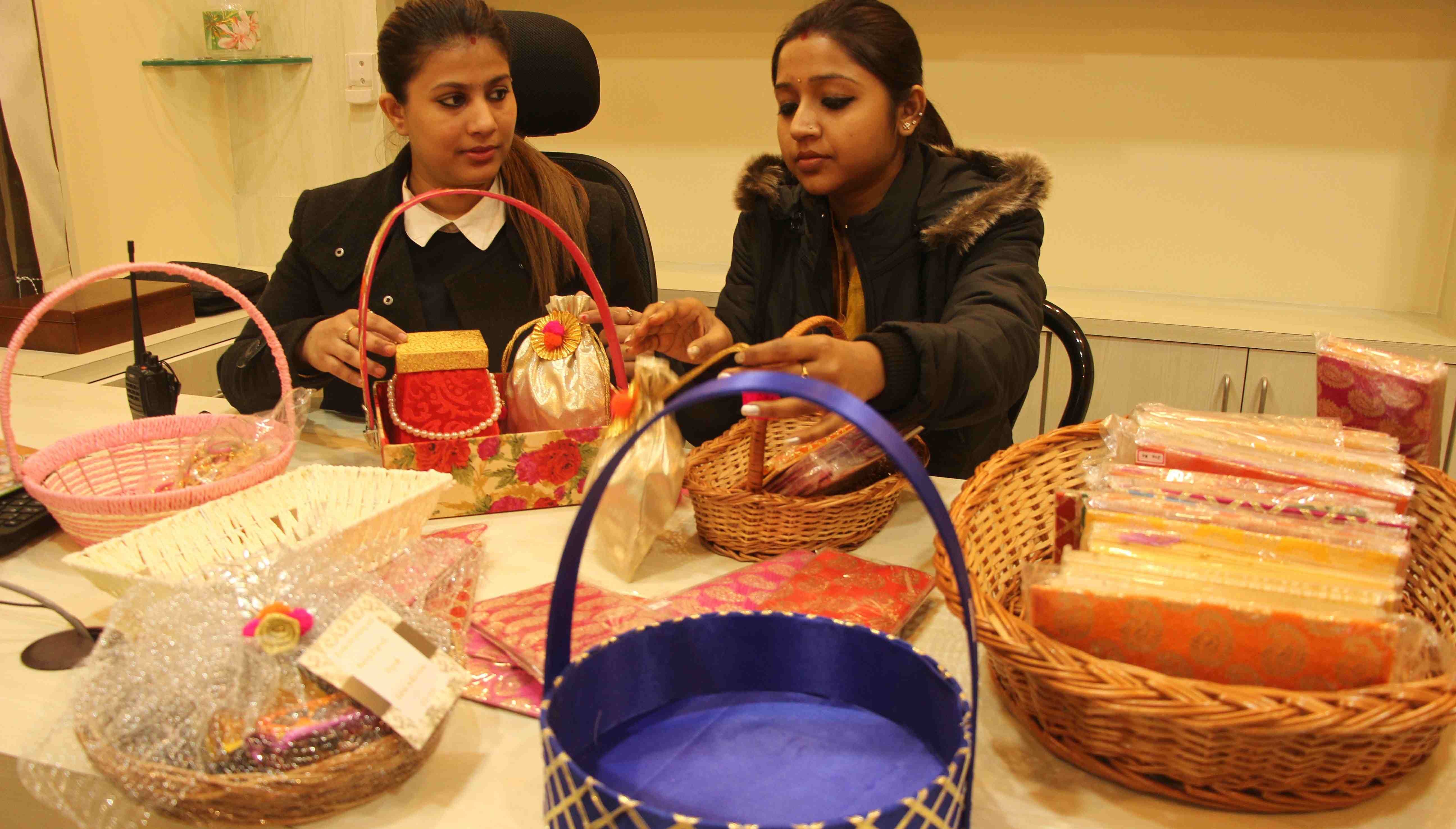 Gift packing business in varanasi