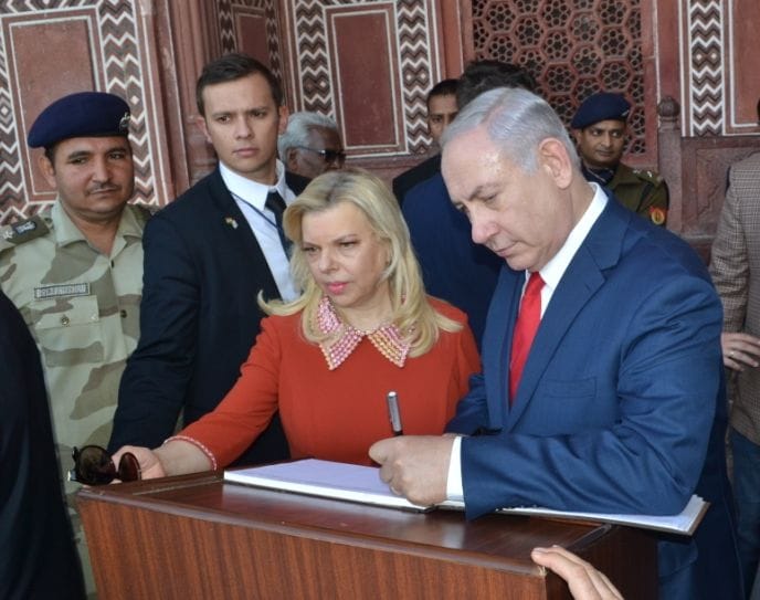 Israel PM Benjamin netanyahu and her wife wrote about taj mahal