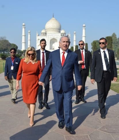 Israel PM benjamin netanyahu asked about taj mahal from tourist guide