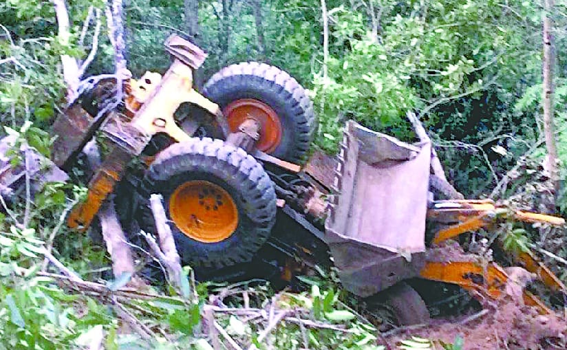 JCB drown in ditch, driver dies