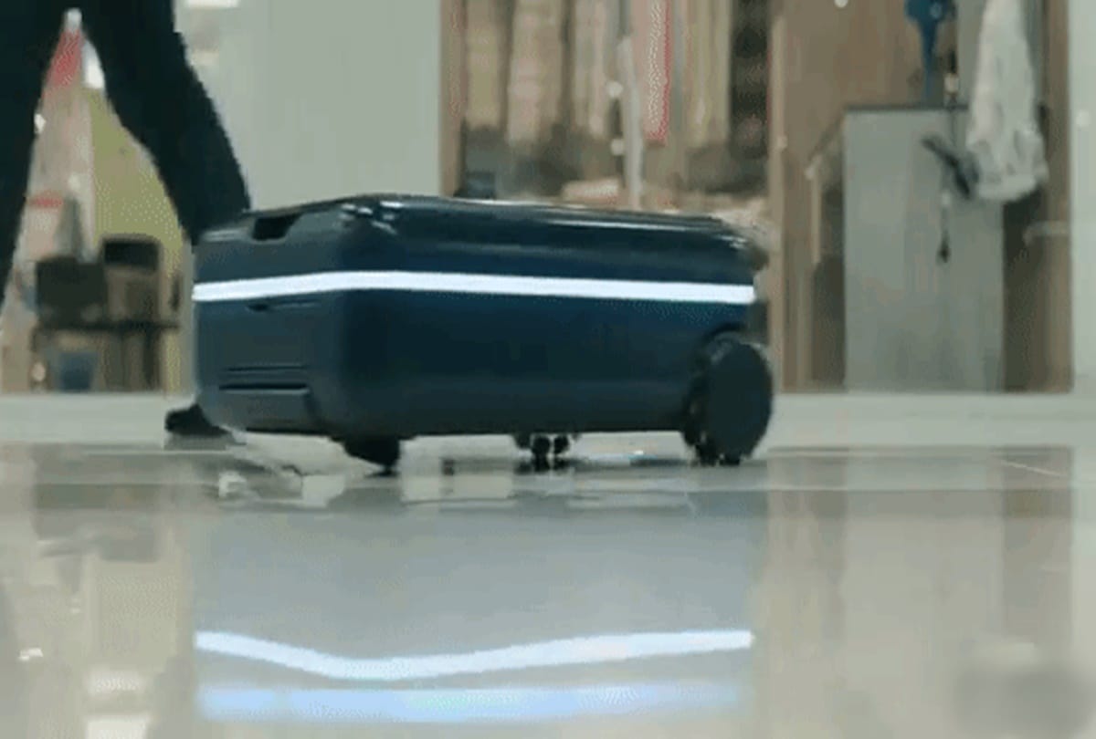 A robotic suitcase that automatically follows you 