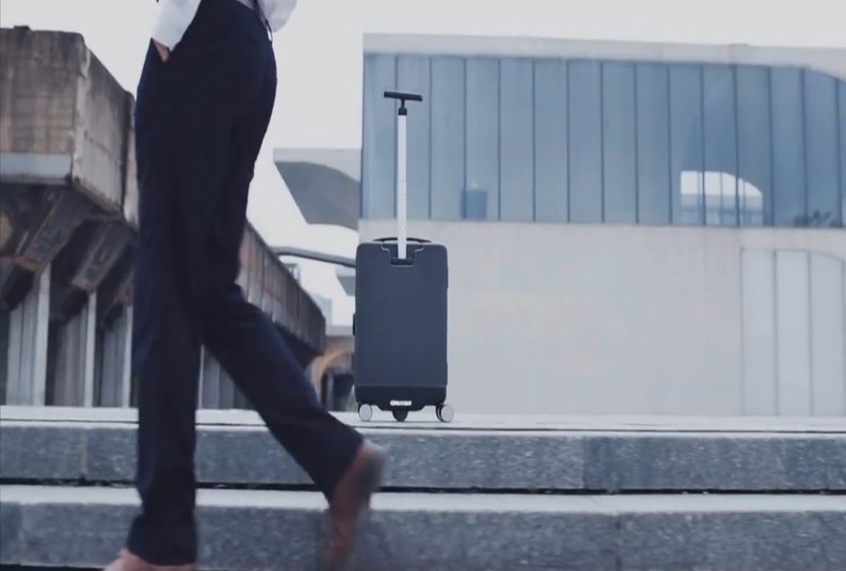 A robotic suitcase that automatically follows you 