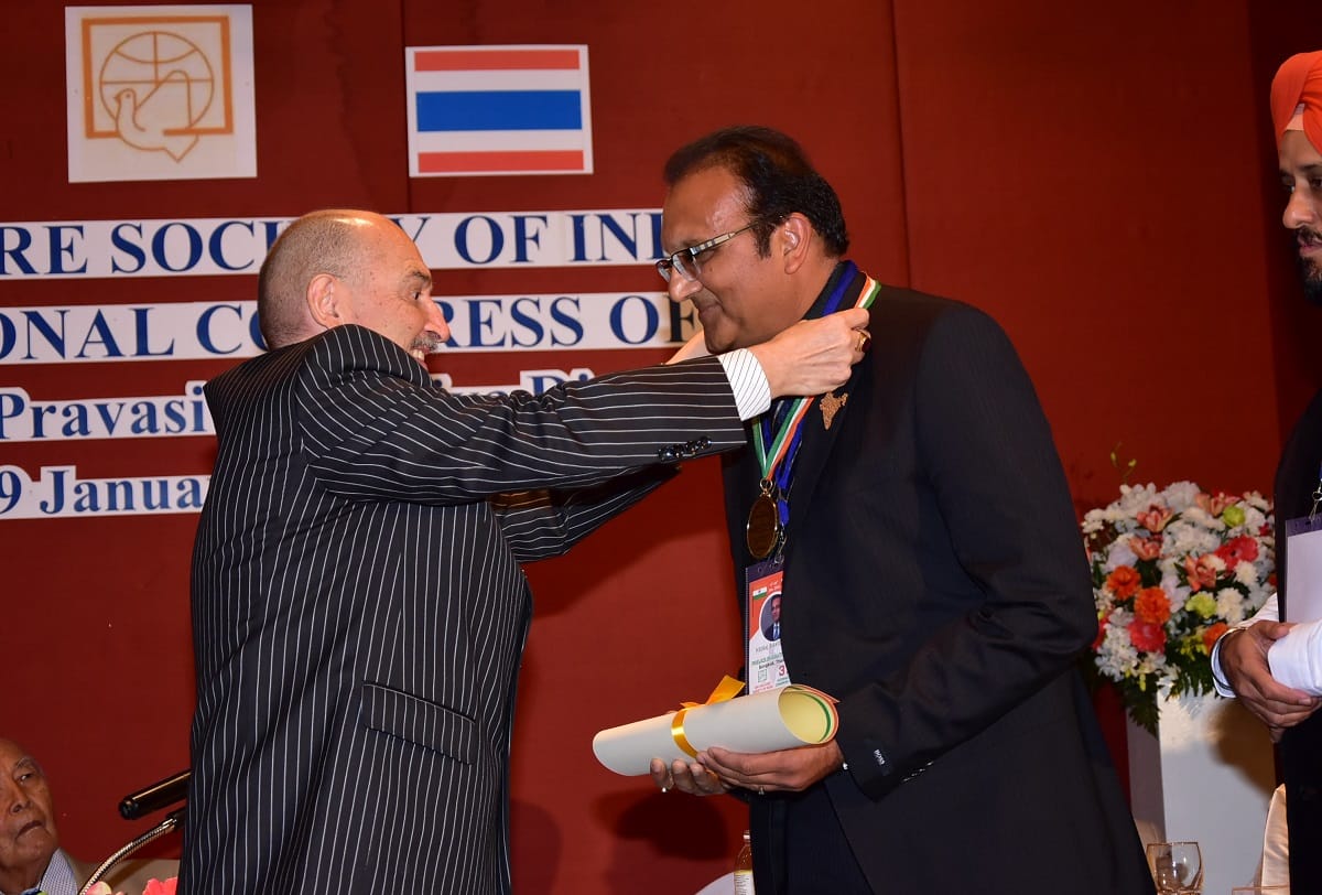 nri ca neeraj bhatia got prestigious hind ratna award